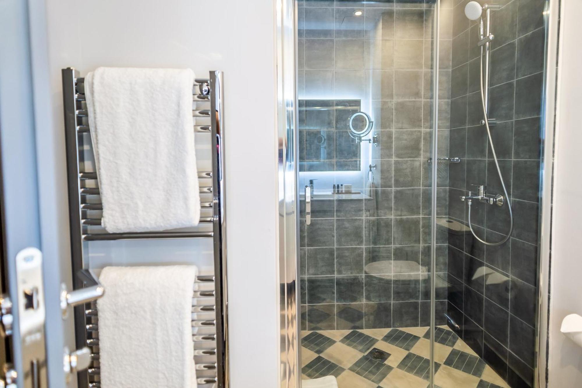 33Solonossuites Athena Ruang foto